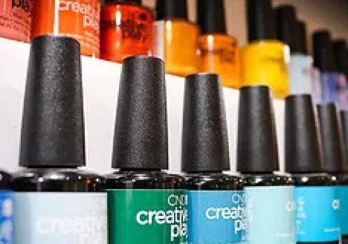 Full Pedicure package (Leg & Foot scrub, Massage & Shellac color / Gel color) - Gói combo đặc biệt với full liệu trình cho chân (Tẩy da chết, scrub, Massage và sơn với Shellac hoặc Gel) 